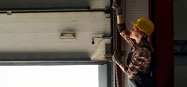 Addressing Common Garage Door Stoppage Issues in Plant City, FL